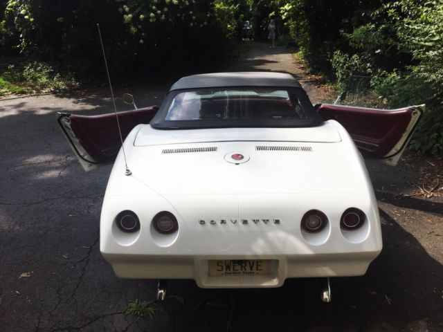 1974 White Chevrolet Corvette Convertible