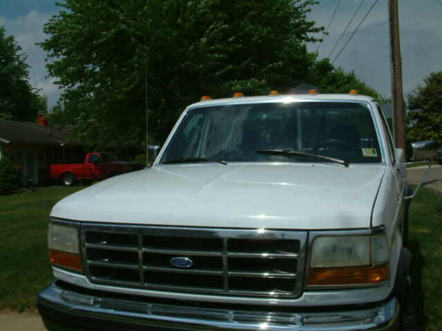 1994 White Ford F-250 Standard Cab Pickup
