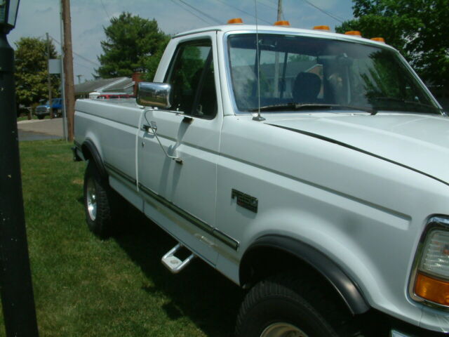 1994 White Ford F-250 Standard Cab Pickup