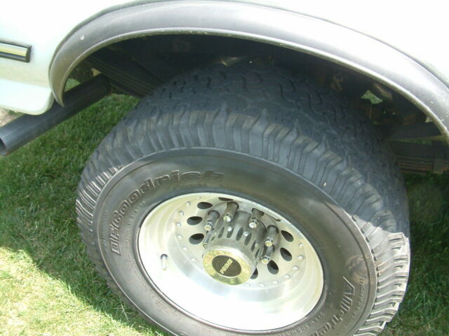 1994 White Ford F-250 Standard Cab Pickup