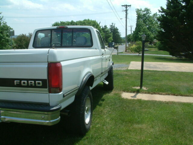 1994 White Ford F-250 Standard Cab Pickup