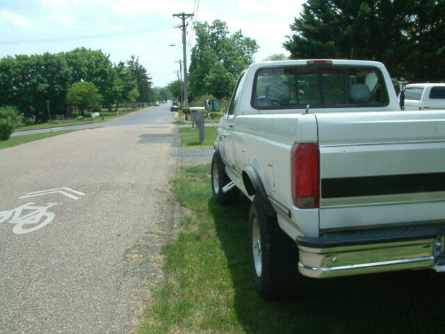 1994 White Ford F-250 Standard Cab Pickup