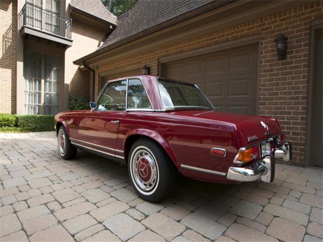 1970 Red Mercedes-Benz SL-Class --