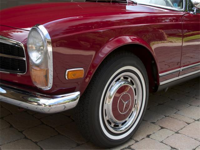 1970 Red Mercedes-Benz SL-Class --