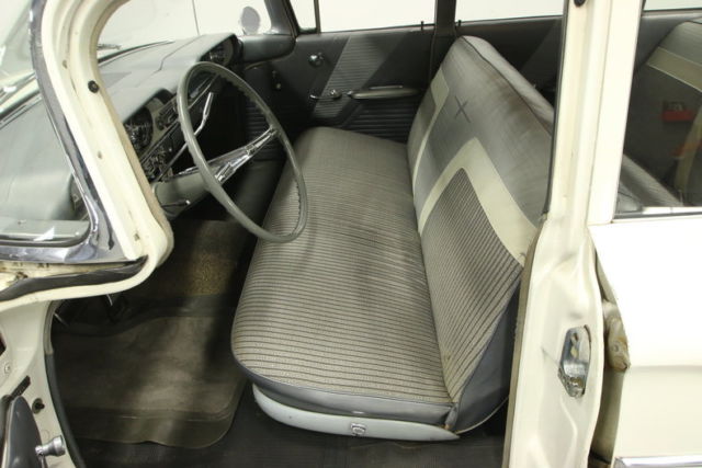 1960 White Oldsmobile 88 Sedan