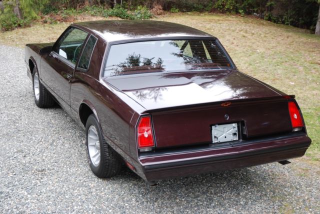 1986 Dark Red Metallic Chevrolet Monte Carlo Coupe