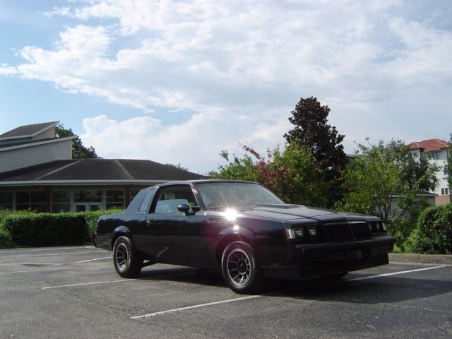 19840000 Black Buick Grand National Coupe
