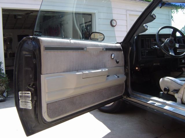 19840000 Black Buick Grand National Coupe