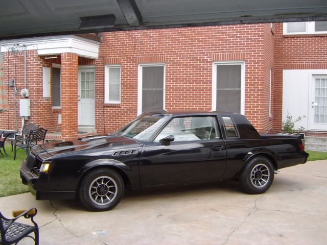 19840000 Black Buick Grand National Coupe
