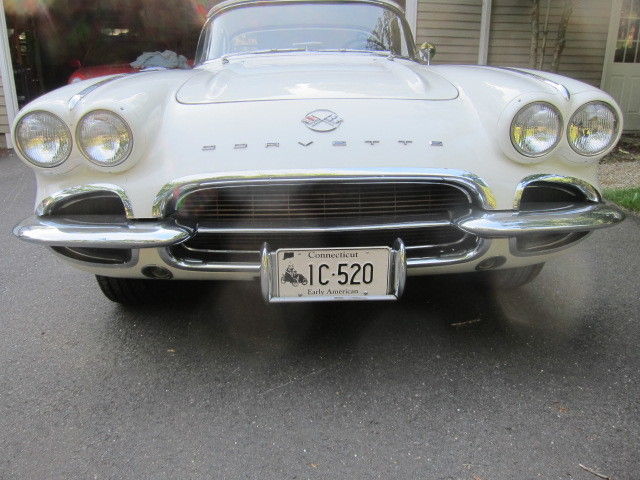 1962 White Chevrolet Corvette
