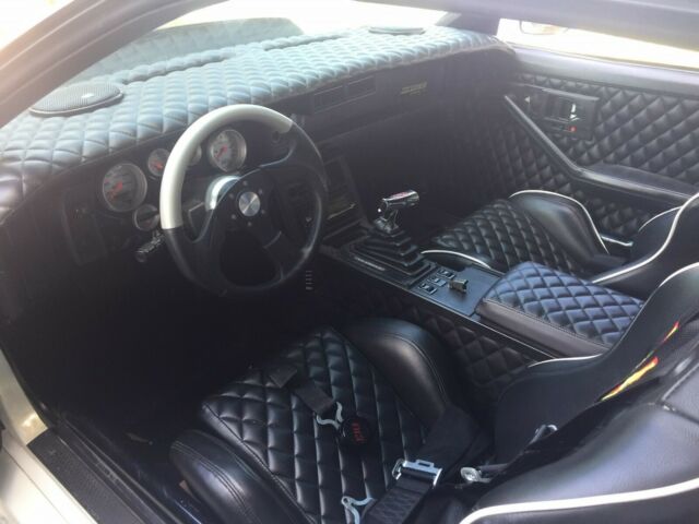 1987 White Chevrolet Camaro Coupe