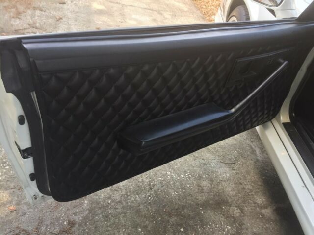 1987 White Chevrolet Camaro Coupe