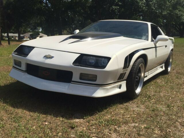 1987 White Chevrolet Camaro Coupe