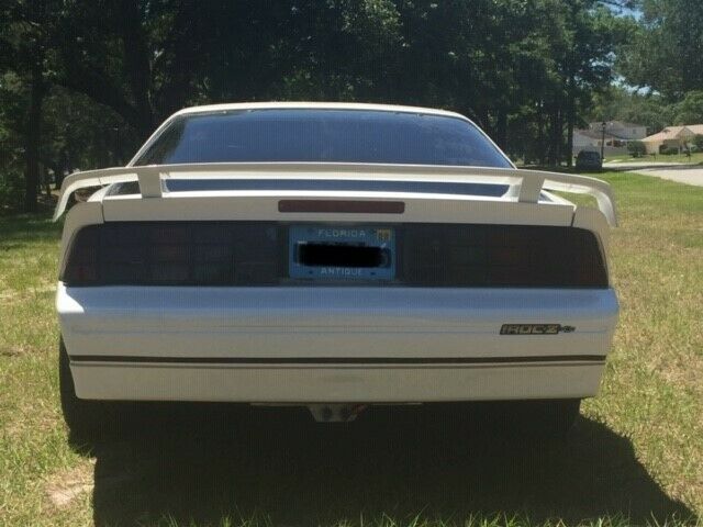 1987 White Chevrolet Camaro Coupe