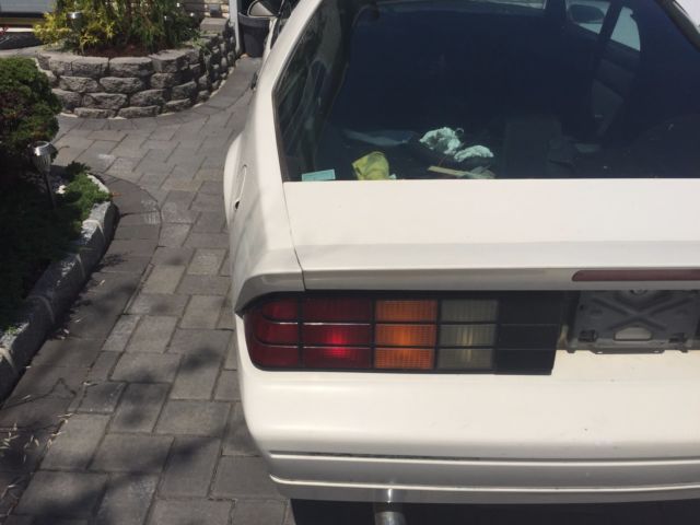 1988 White Chevrolet Camaro Coupe