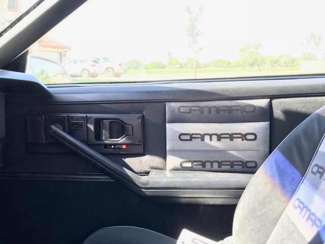 1985 White Chevrolet Camaro
