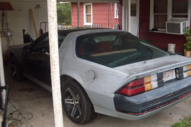 1984 BLACK  Chevrolet Camaro Coupe