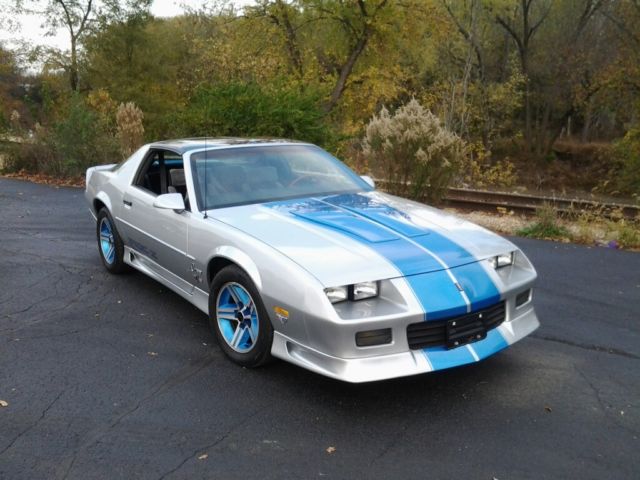 1986 silver Chevrolet Camaro Coupe