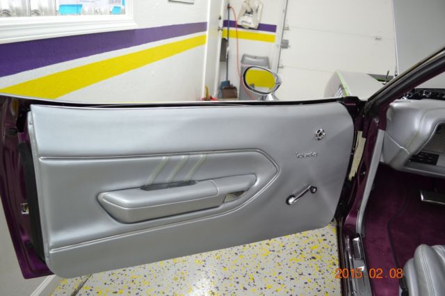 1971 Purple/ Silver Plymouth Barracuda