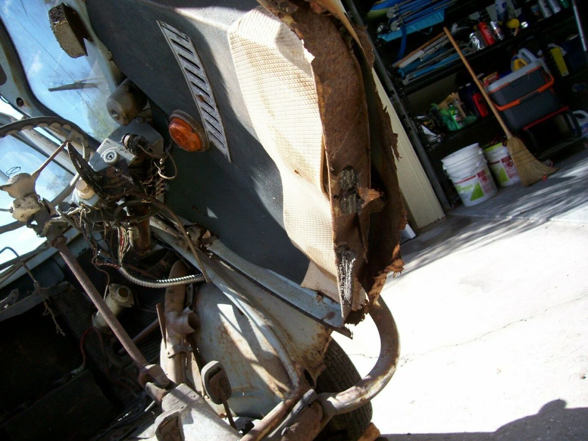 1957 Blue BMW Isetta 300