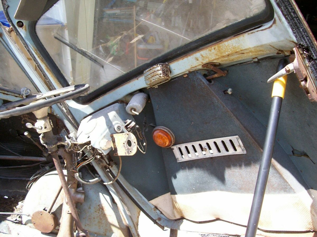 1957 Blue BMW Isetta 300