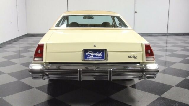 1976 Cream Chevrolet Monte Carlo Hardtop
