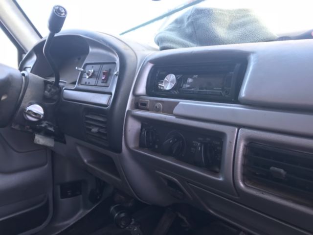 1994 Black Ford Bronco pu/suv