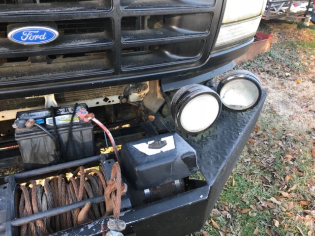 1994 Black Ford Bronco pu/suv