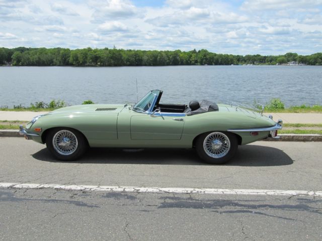 1970 WILLOW GREEN Jaguar E-Type Convertible