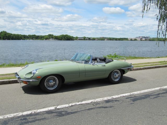 1970 WILLOW GREEN Jaguar E-Type Convertible