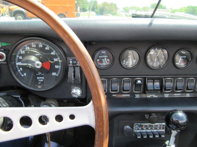 1970 WILLOW GREEN Jaguar E-Type Convertible