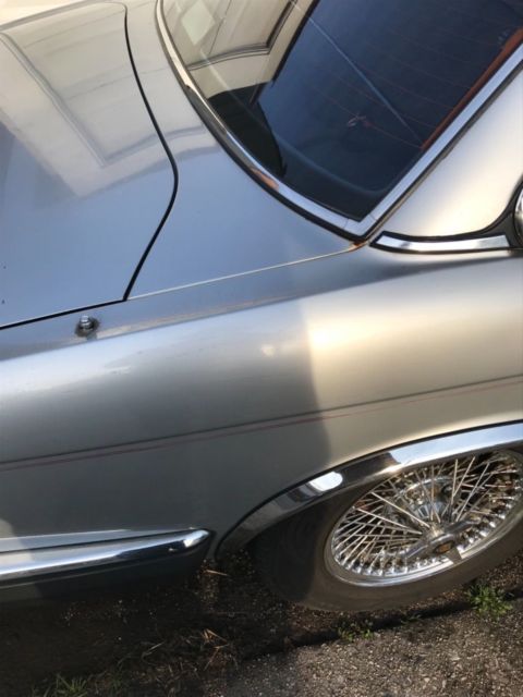 1988 Silver Jaguar XJ6 Sedan