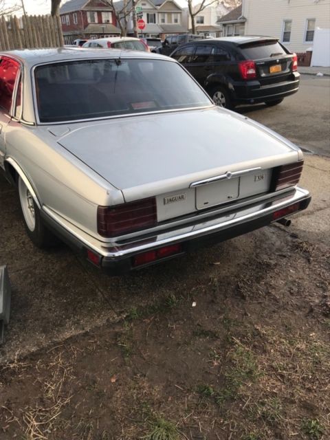 1988 Silver Jaguar XJ6 Sedan