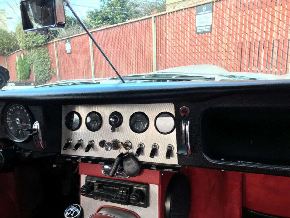 1962 White Jaguar E-Type Convertible