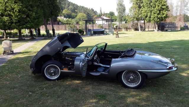 1961 Opalescent Gunmetal (Grey) Jaguar E-Type Roadster