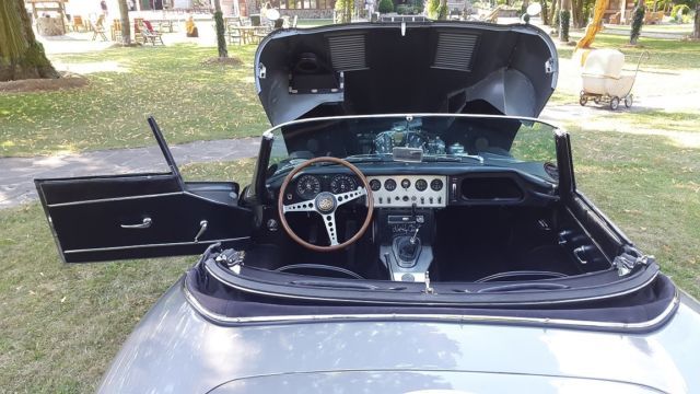 1961 Opalescent Gunmetal (Grey) Jaguar E-Type Roadster