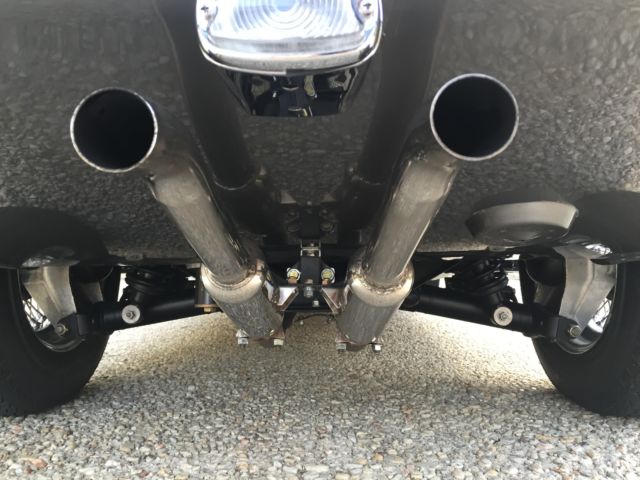 1967 Opalescent Gunmetal Grey Jaguar E-Type Coupe