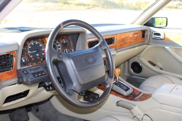 1994 Green Jaguar XJ12 Sedan