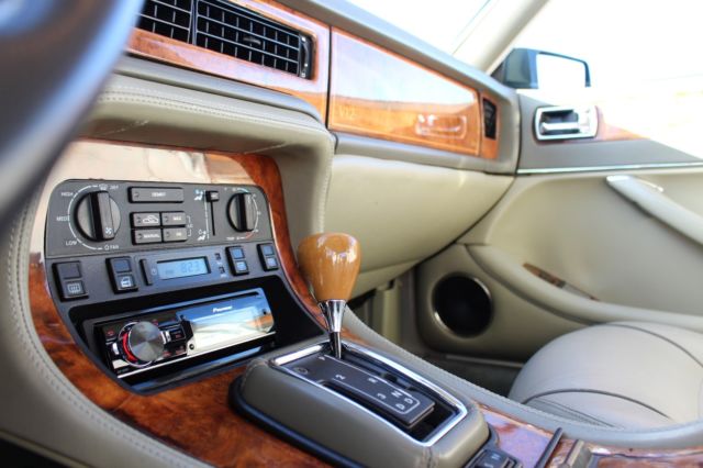 1994 Green Jaguar XJ12 Sedan