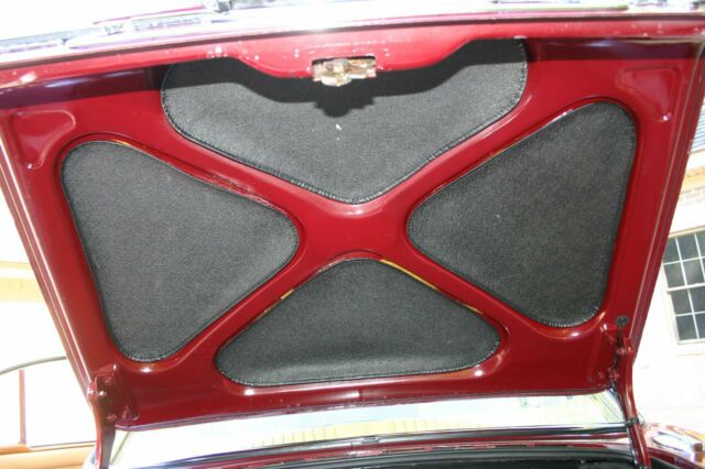 1973 regency red Jaguar XJ6 Sedan