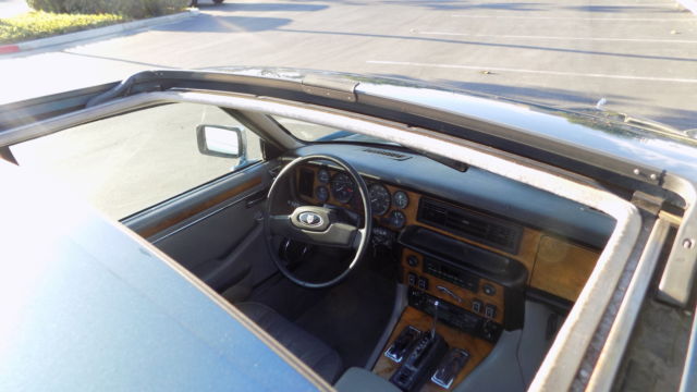 1986 Blue Jaguar XJ6 Sedan