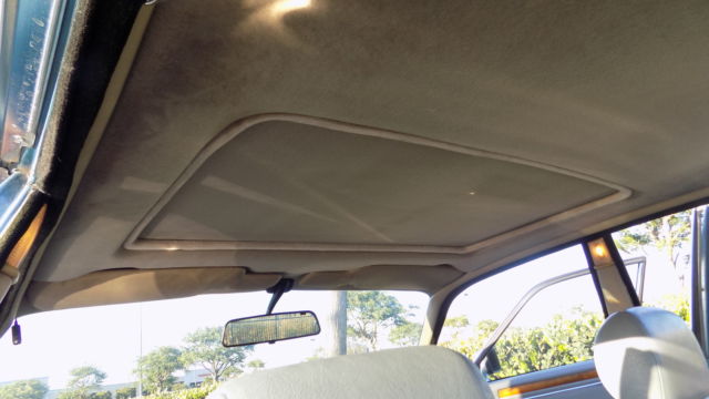 1986 Blue Jaguar XJ6 Sedan