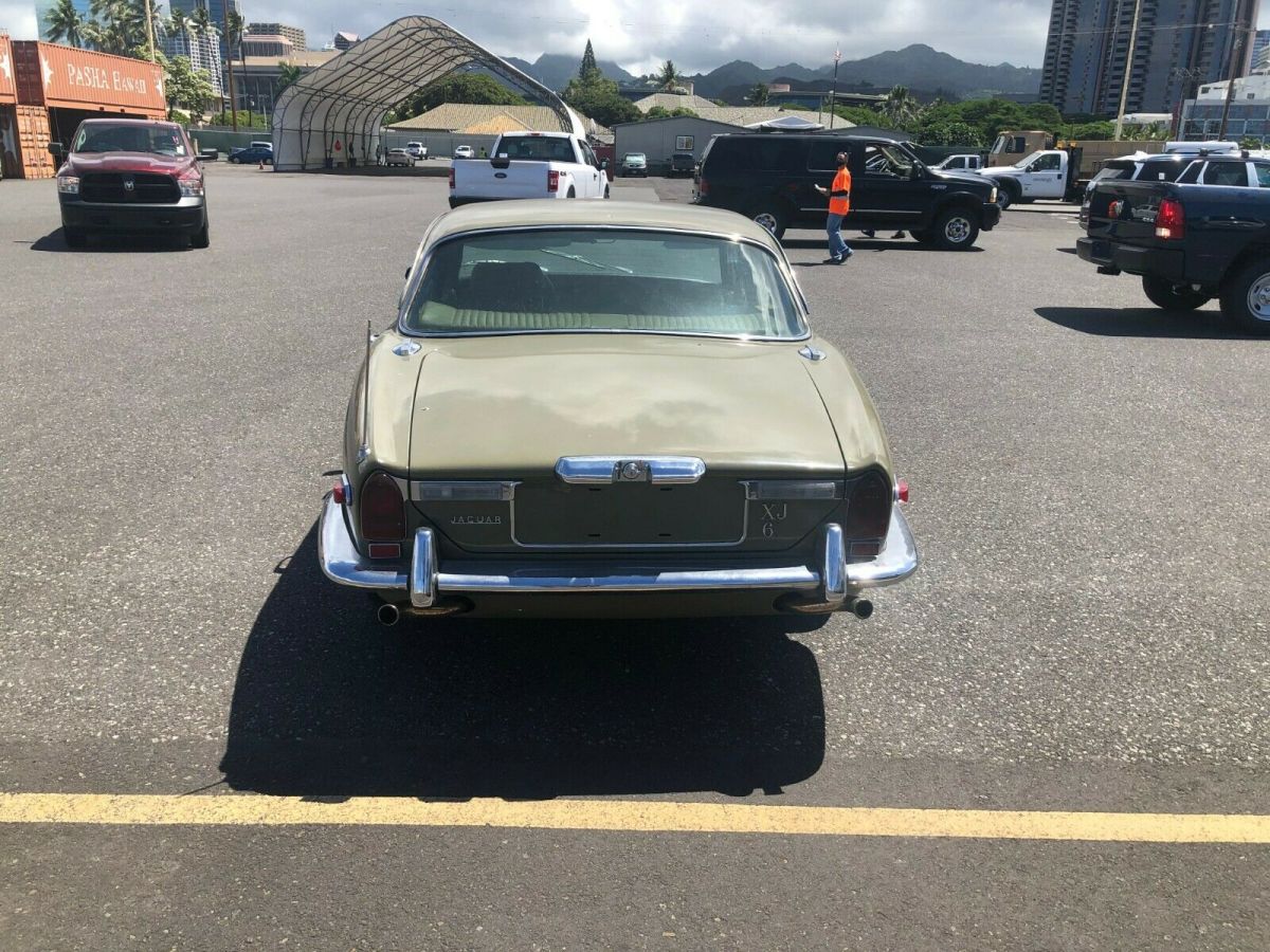 1973 Green Jaguar XJ6 Sedan