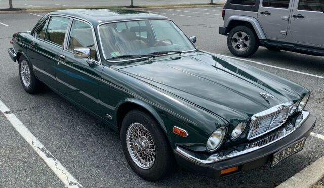 1986 Green Jaguar XJ6 Sedan