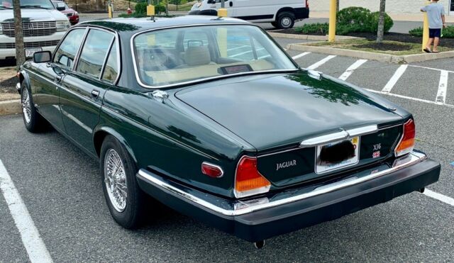 1986 Green Jaguar XJ6 Sedan
