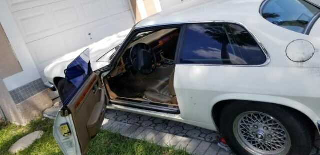 1993 White Jaguar XJS Coupe