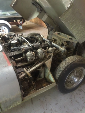 1973 SILVER Jaguar E-Type 2+2