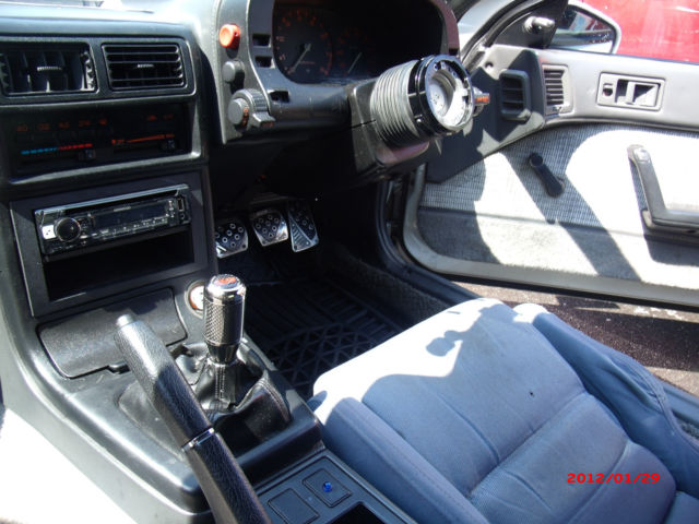 1987 White Mazda RX-7 Coupe