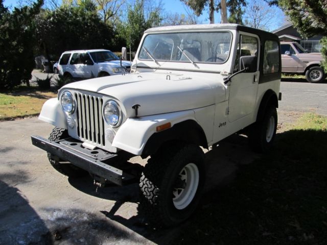 1985 White Jeep CJ SUV