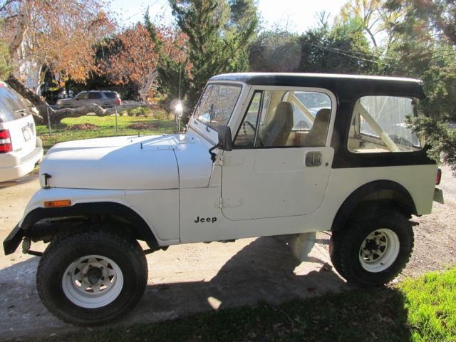 1985 White Jeep CJ SUV